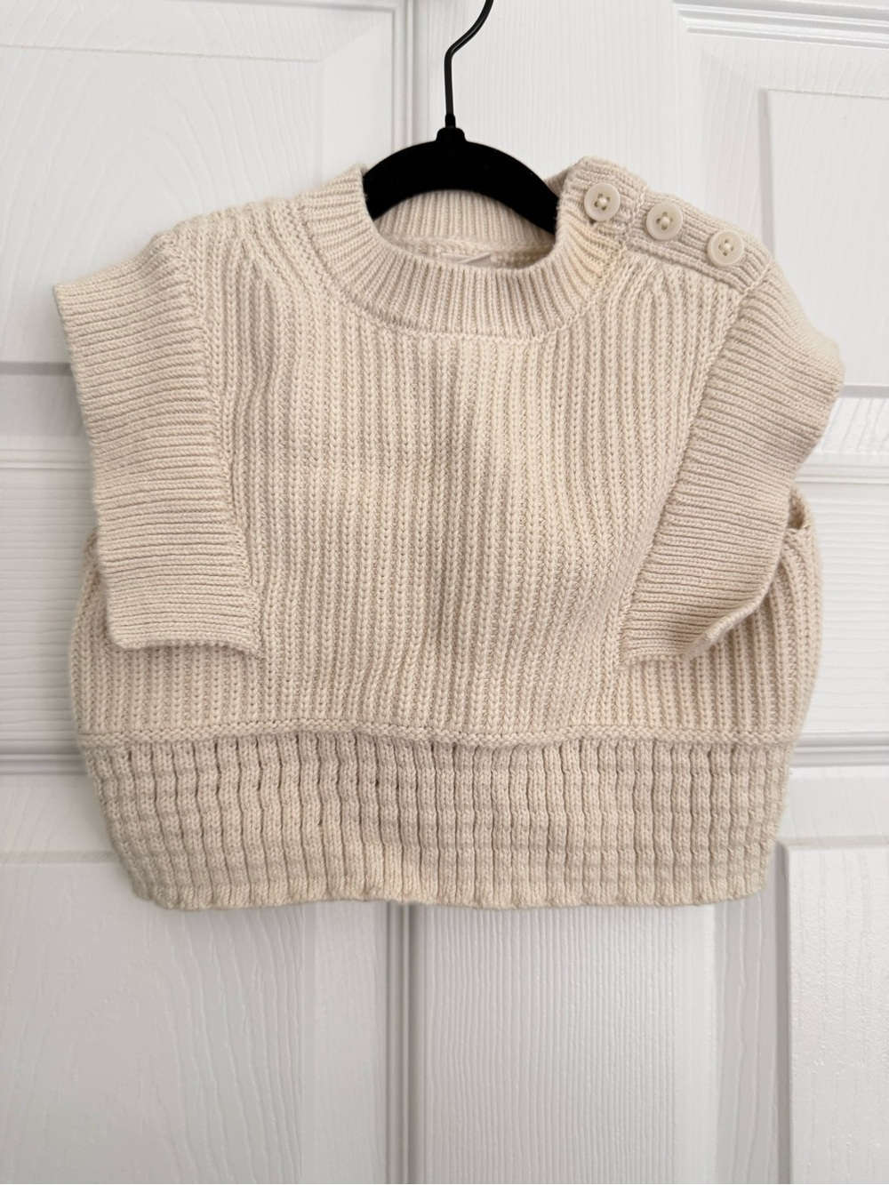 Banana Republic Cream Ribbed Button-Shoulder Sweater Vest